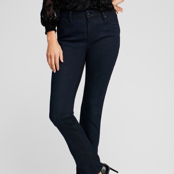 Chico's So Slimming Girlfriend Jeans In Quill Rinse Indigo Wash, Size 6 or Small - Picture 2 of 16